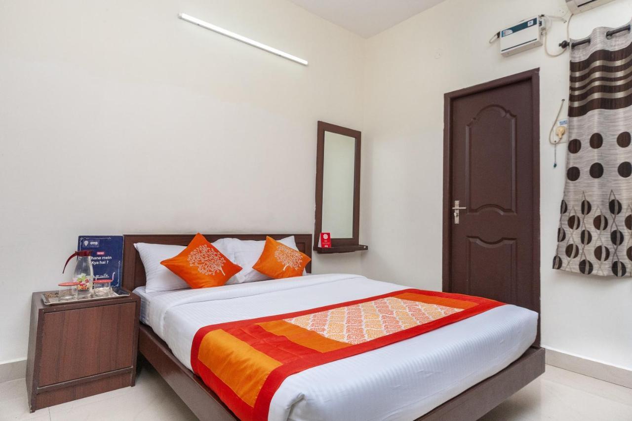 Oyo 22019 Skye Service Apartments Ченай Екстериор снимка