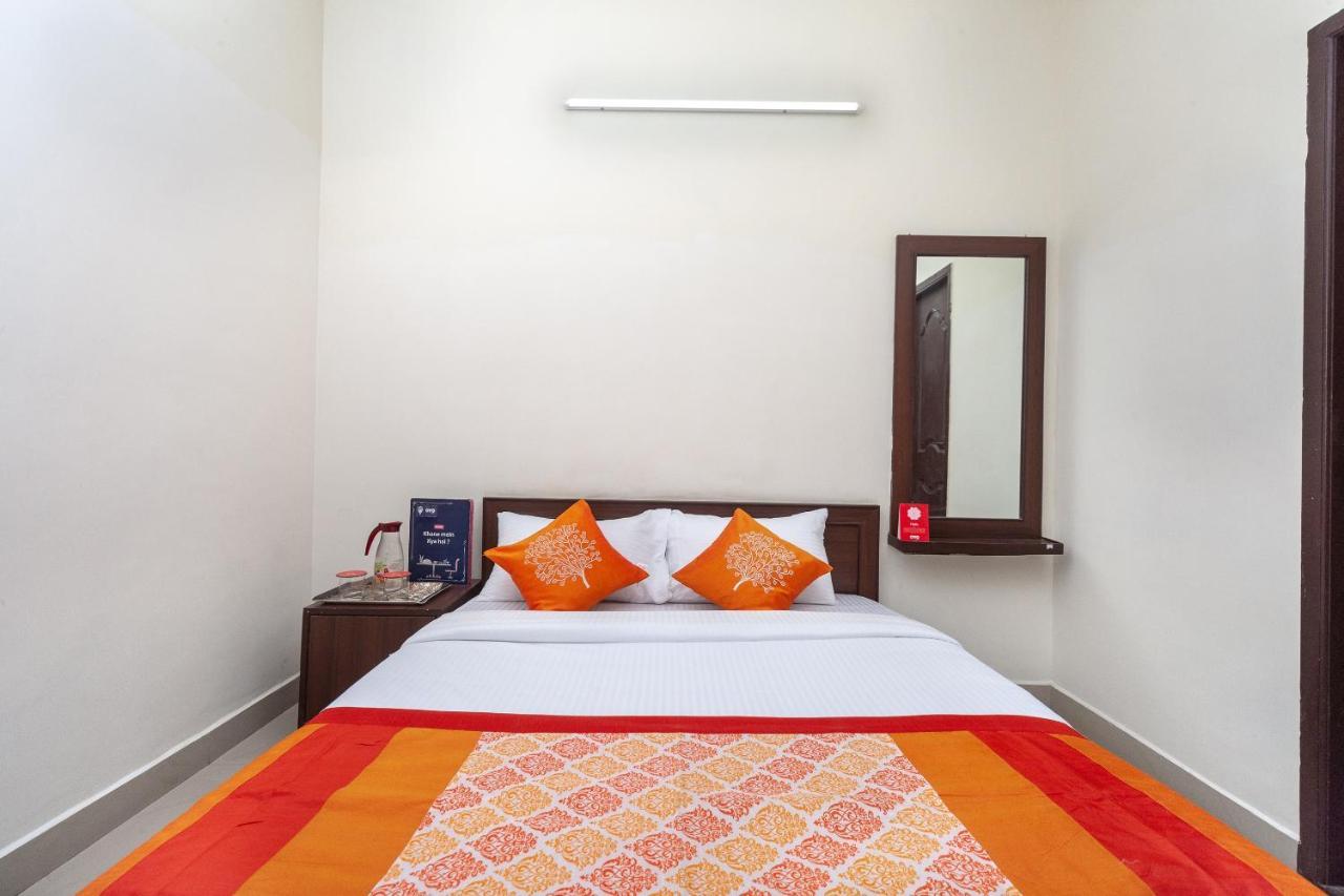 Oyo 22019 Skye Service Apartments Ченай Екстериор снимка