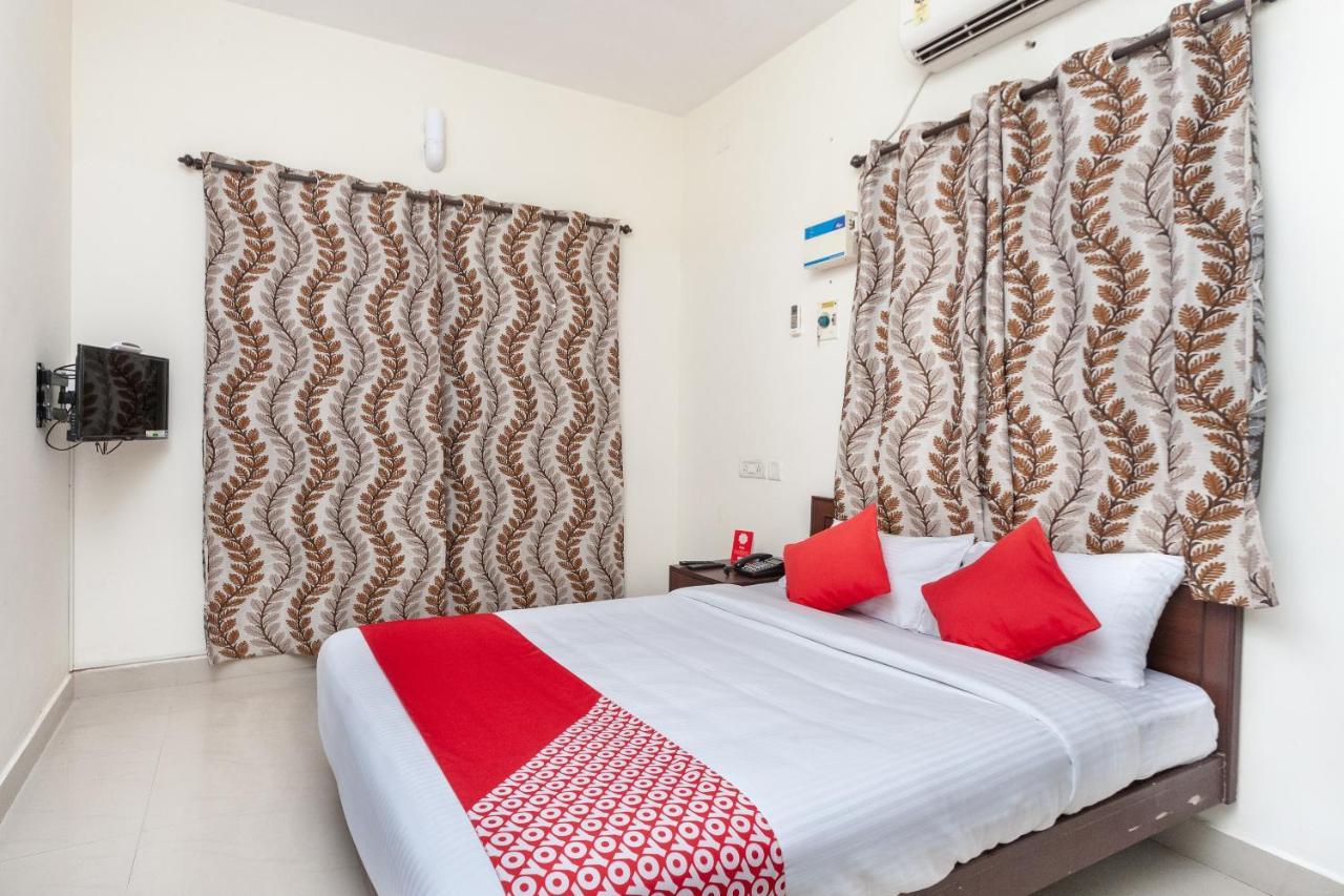 Oyo 22019 Skye Service Apartments Ченай Екстериор снимка