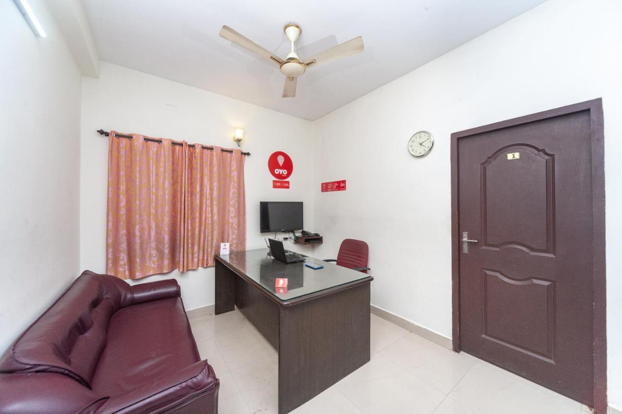 Oyo 22019 Skye Service Apartments Ченай Екстериор снимка