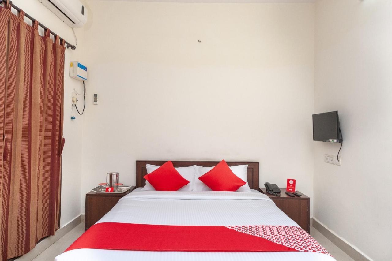 Oyo 22019 Skye Service Apartments Ченай Екстериор снимка