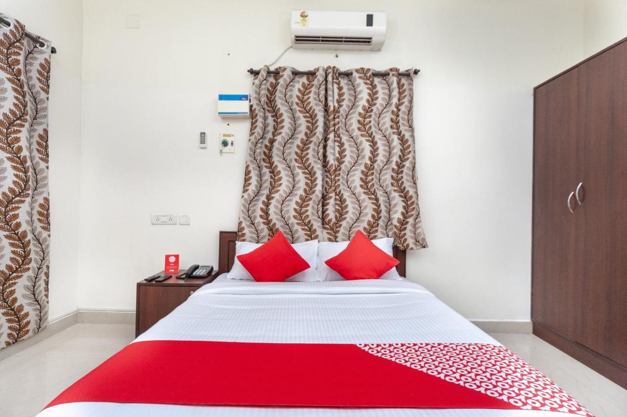 Oyo 22019 Skye Service Apartments Ченай Екстериор снимка