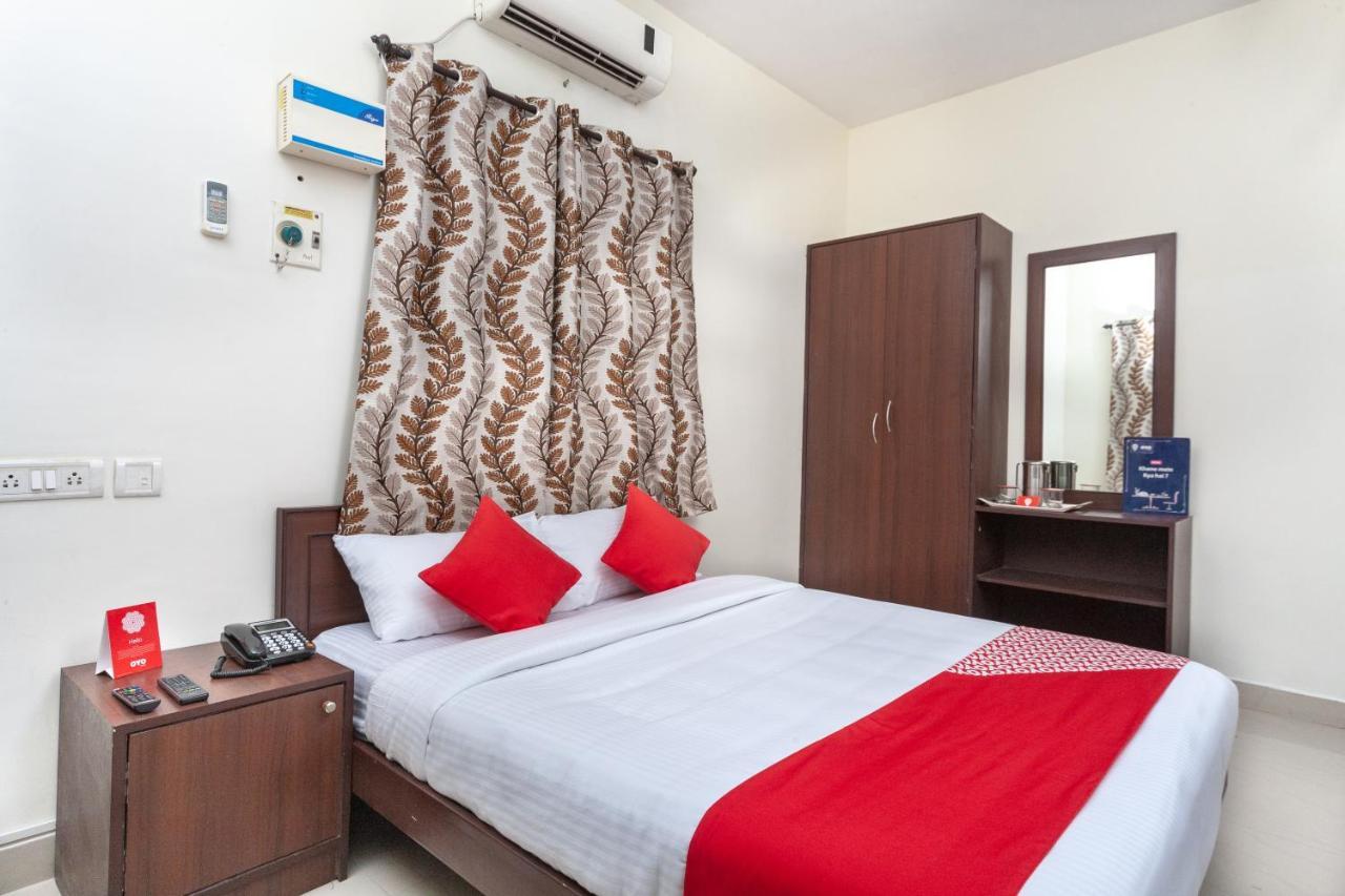 Oyo 22019 Skye Service Apartments Ченай Екстериор снимка