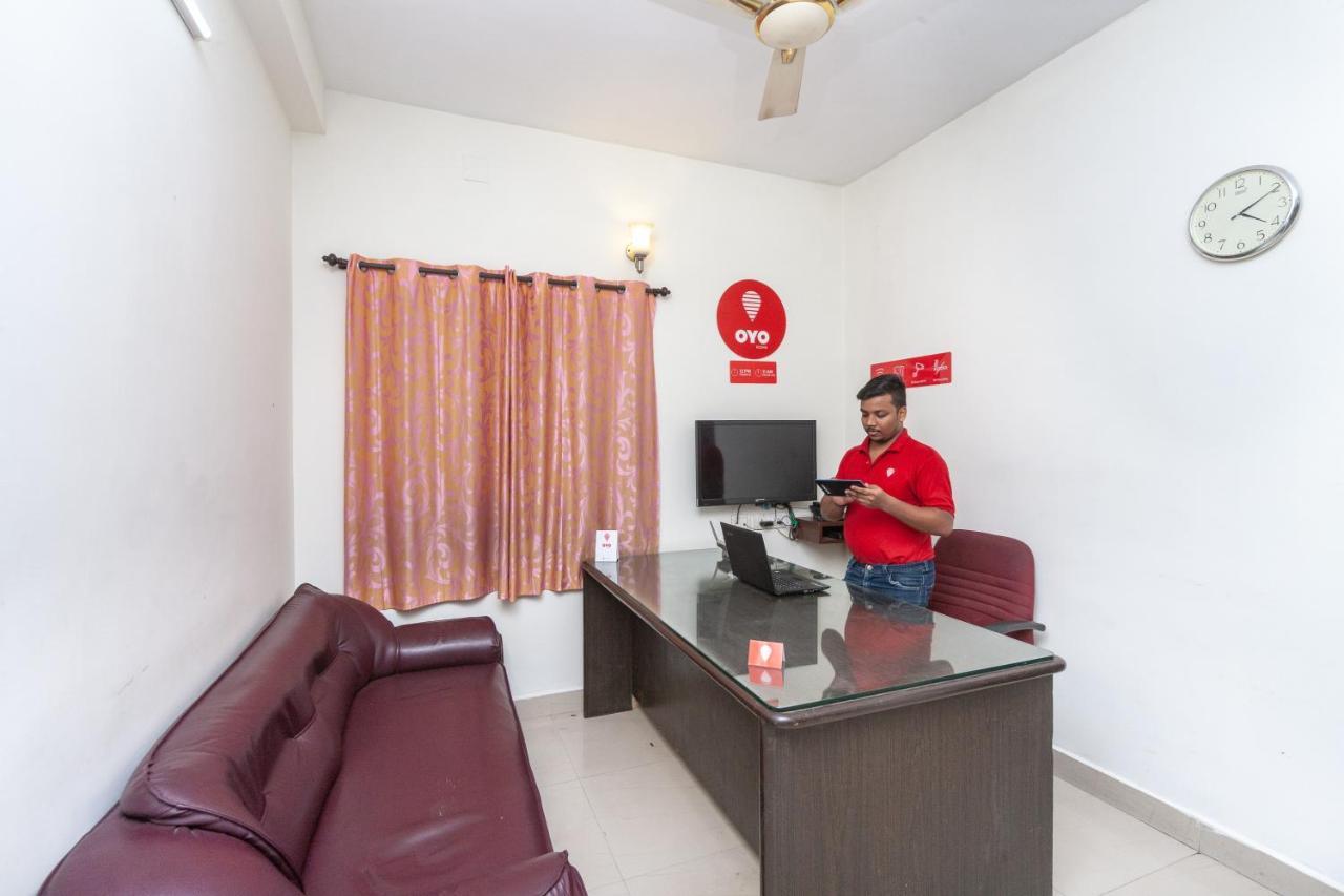 Oyo 22019 Skye Service Apartments Ченай Екстериор снимка