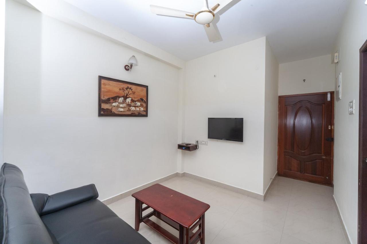 Oyo 22019 Skye Service Apartments Ченай Екстериор снимка