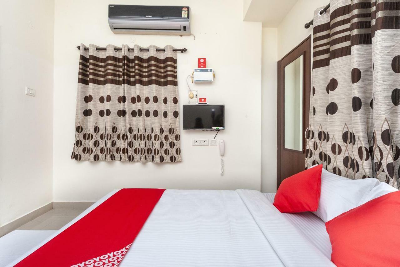 Oyo 22019 Skye Service Apartments Ченай Екстериор снимка