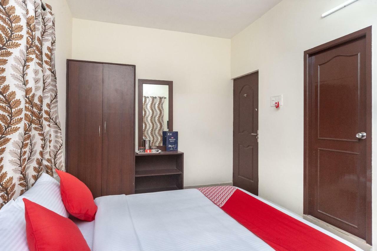 Oyo 22019 Skye Service Apartments Ченай Екстериор снимка