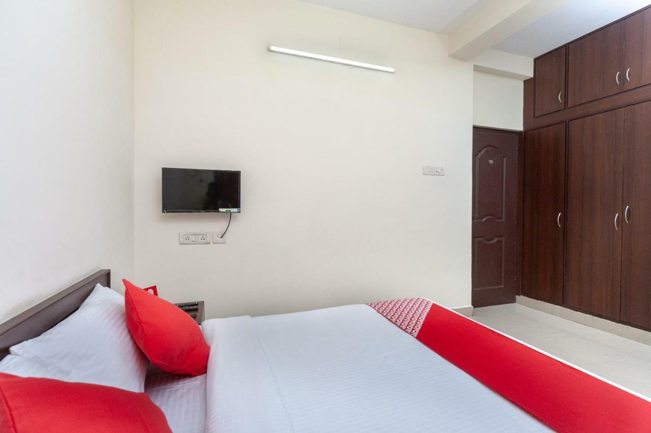 Oyo 22019 Skye Service Apartments Ченай Екстериор снимка